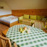 Apartmany Velke Karlovice Вельке-Карловице
