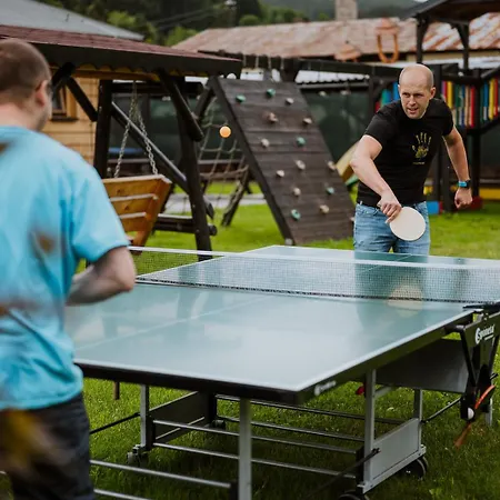 Apartmany Velke Karlovice 招待所 3*